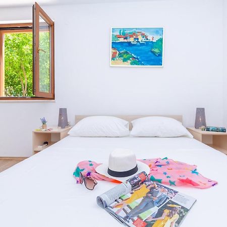 Holiday Home Ana'S Paradise ムリニ エクステリア 写真